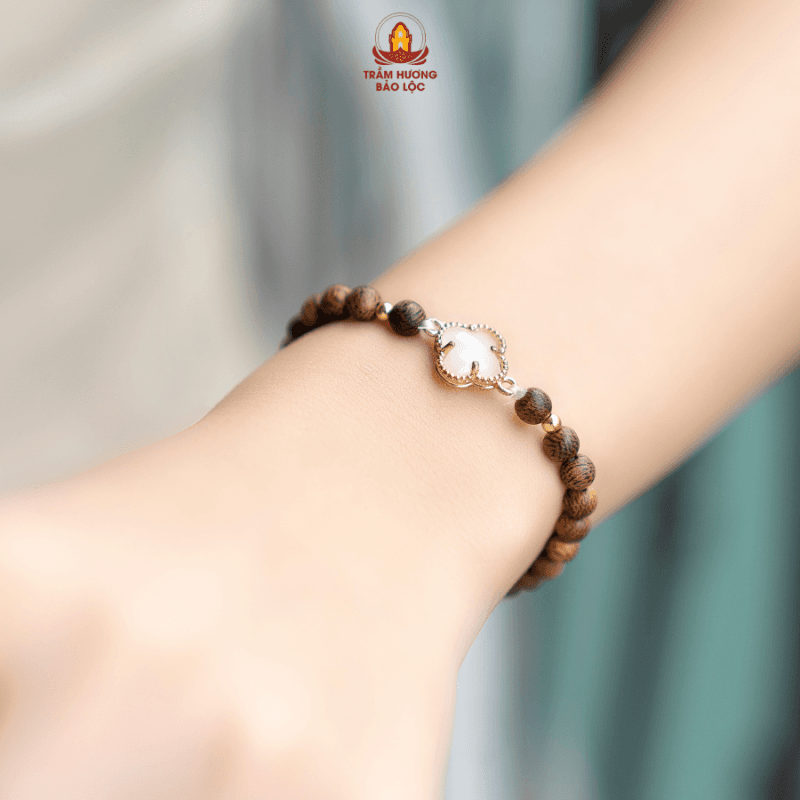 Đeo Trầm Hương Bao Nhiêu Hạt Là Đúng? Khám Phá Ý Nghĩa Sâu Sắc 13 Đeo Trầm Hương Bao Nhiêu Hạt Là Đúng