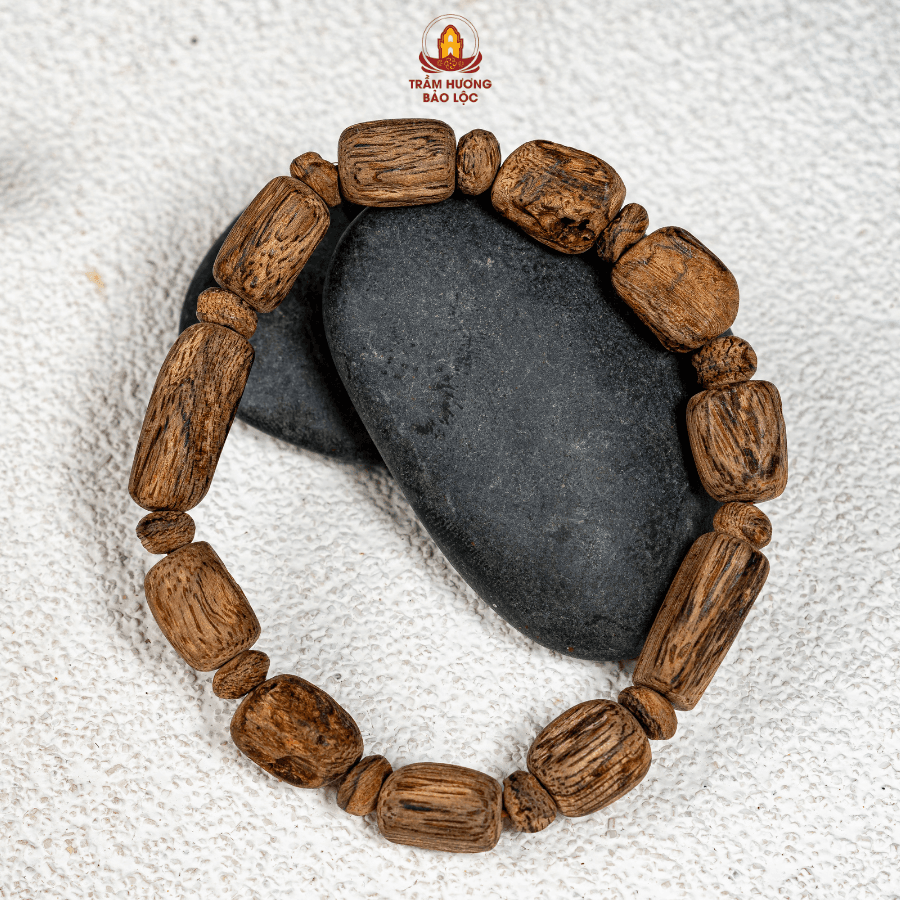 Đeo Trầm Hương Bao Nhiêu Hạt Là Đúng