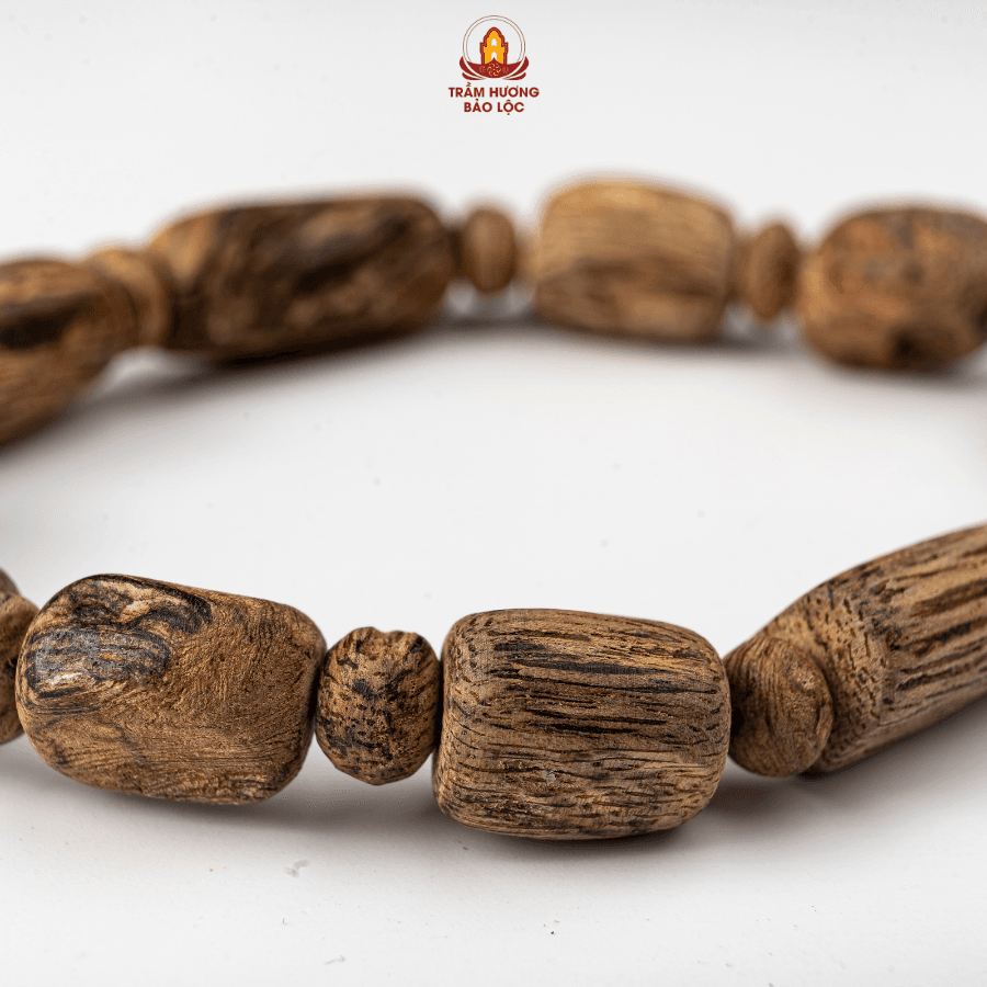 V66 (4) Vòng Trầm Dầu Quảng Nam - Vòng đơn