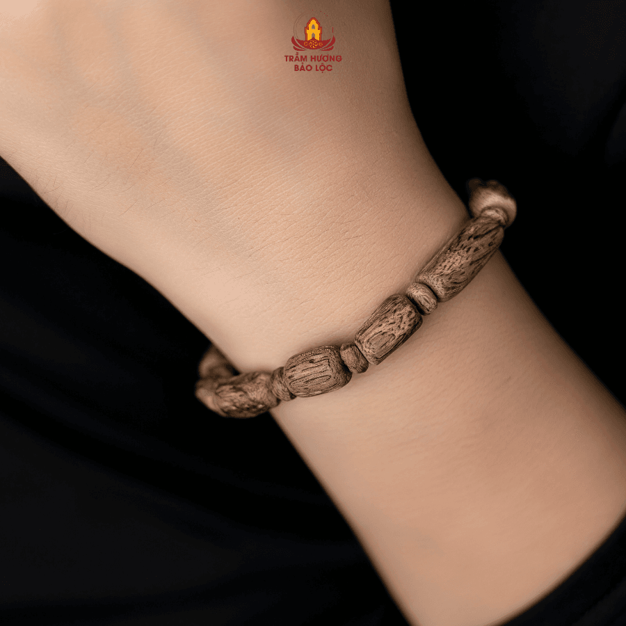 V66 (7) Vòng Trầm Dầu Quảng Nam - Vòng đơn