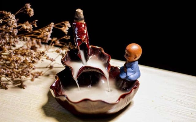 Trầm Hương Xông Nhà