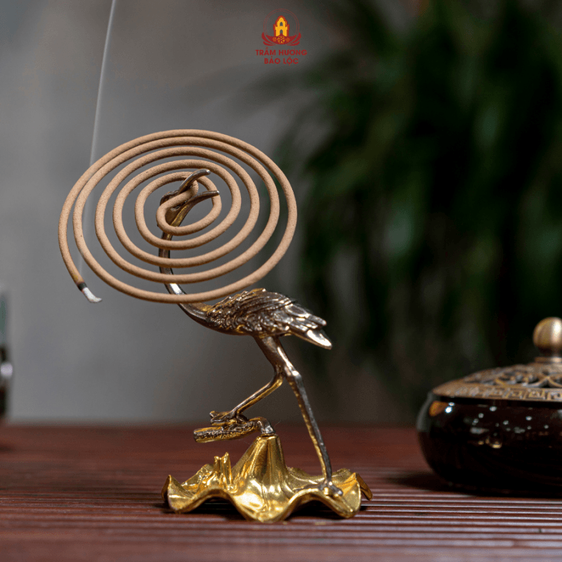 Trầm Hương Đốt Ngày Tết: Lựa Chọn Tâm Linh, Gắn Kết Yêu Thương 3 Trầm Hương Đốt Ngày Tết