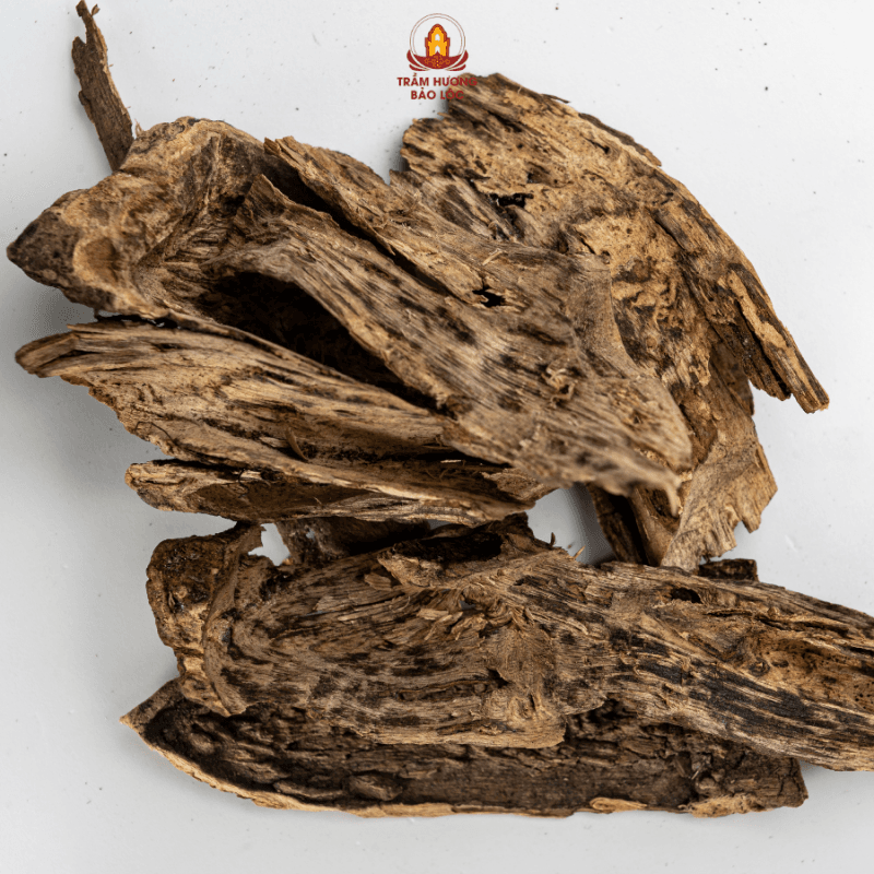 Tinh Dầu Trầm Hương